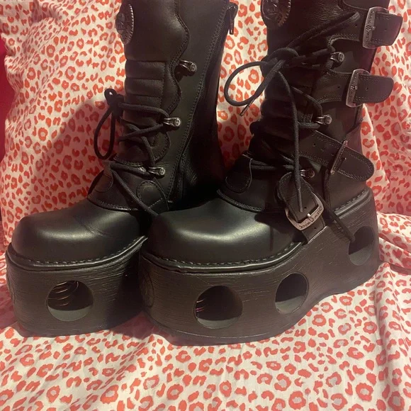 New rock spring shoes